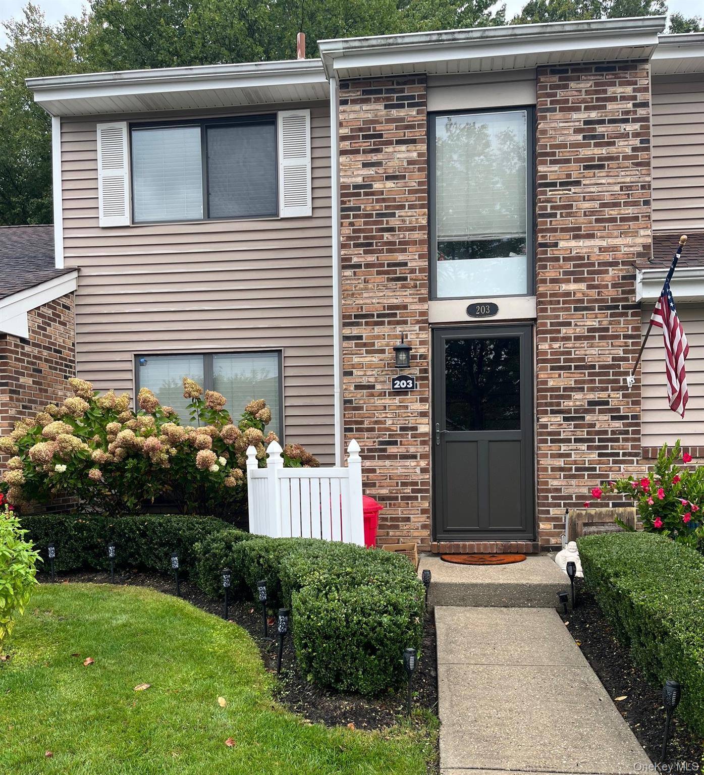 Welcome to this bright and spacious 2 story Condo in the gated community of Hidden Ponds.
