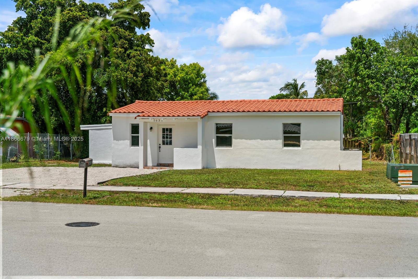 Step into modern comfort with this newly renovated 5 bedroom 2 bathroom single family home.