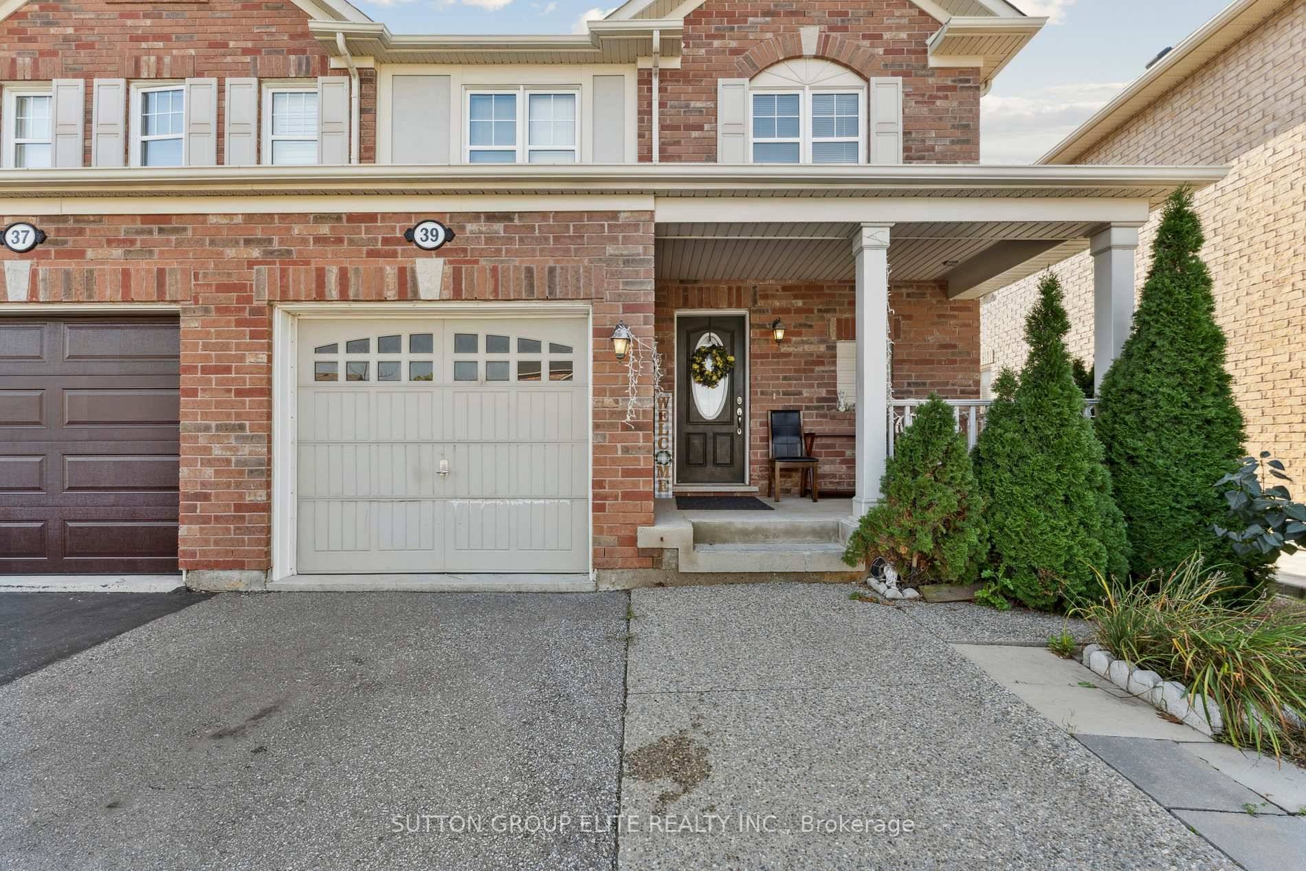 This spacious and well maintained 3 bedroom, 3 bathroom semi offers the perfect blend of comfort, style, and functionality.