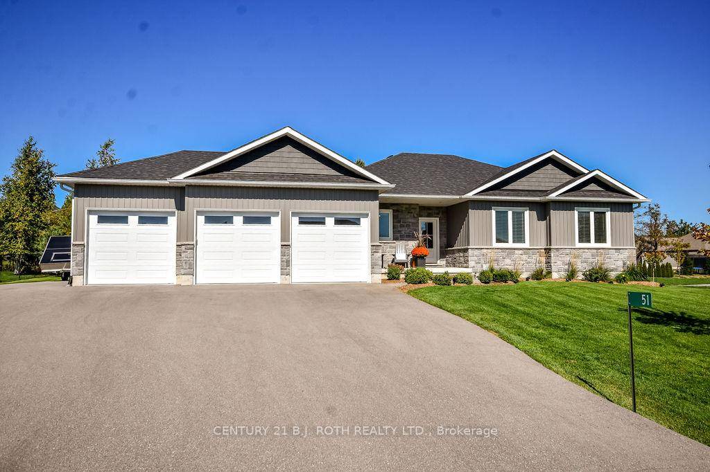 Here is your opportunity to call 51 Cheslock Crescent home !