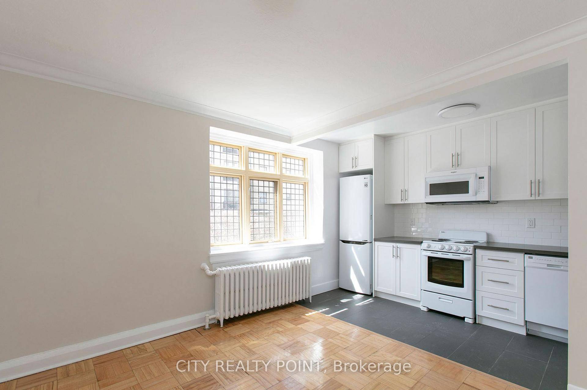 One month FREE RENT Studio unit at Mayfair Mansions, located in the prestigious Forest Hill neighbourhood.
