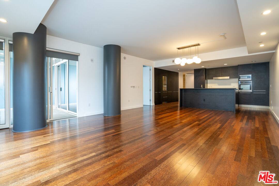 6250   Hollywood Blvd 1.0 Hollywood Hills East LA