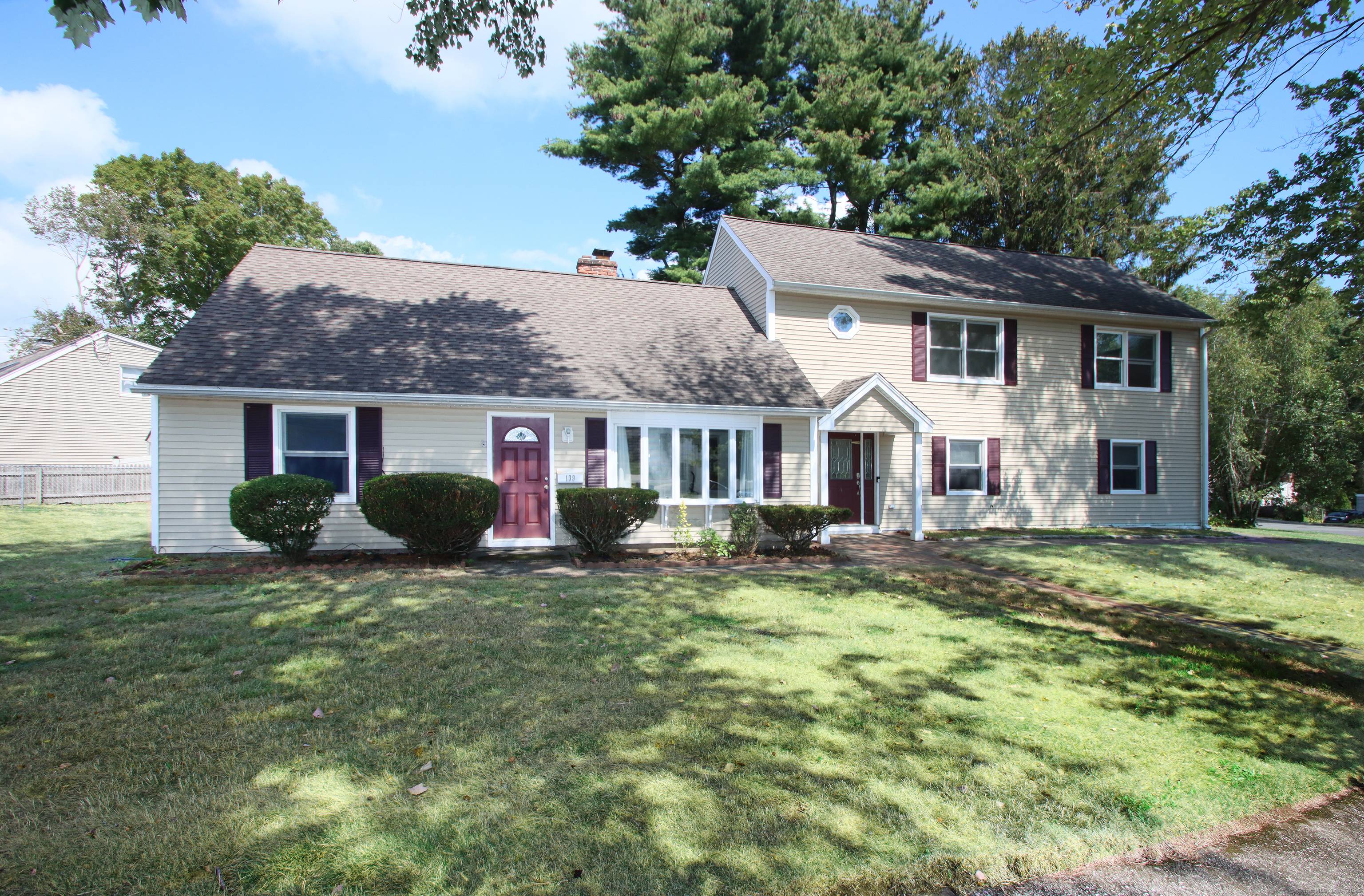 Bring your vision to life with this rare opportunity in a desirable neighborhood located in Northern Milford.