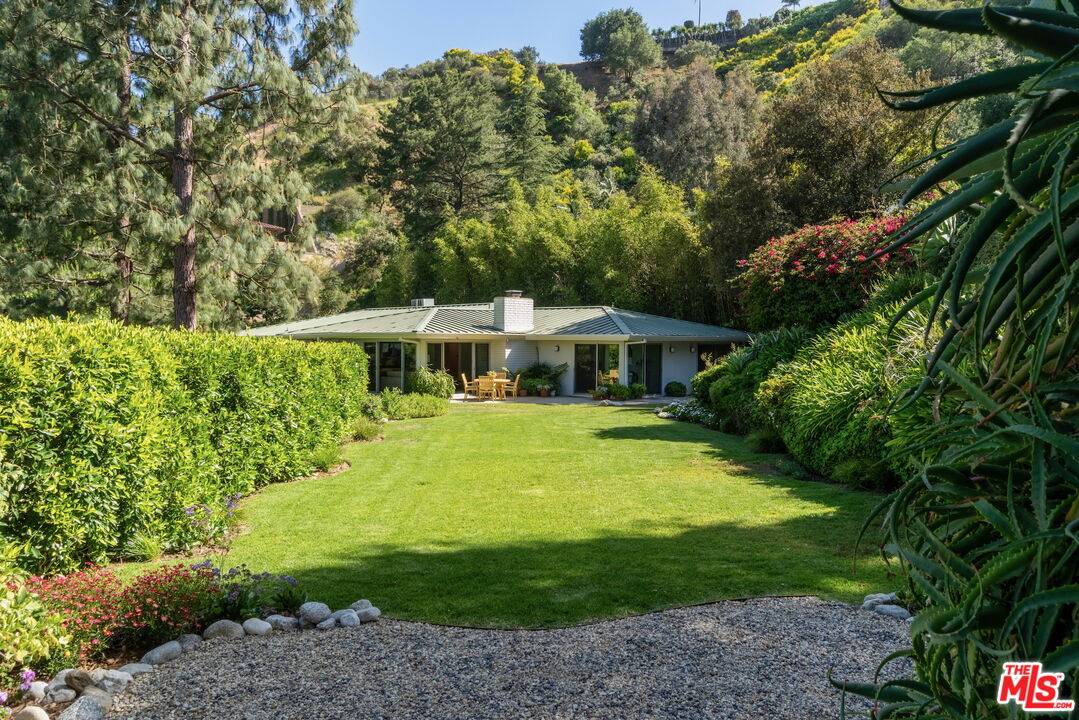 1726   Stone Canyon Rd 4BR Bel Air La