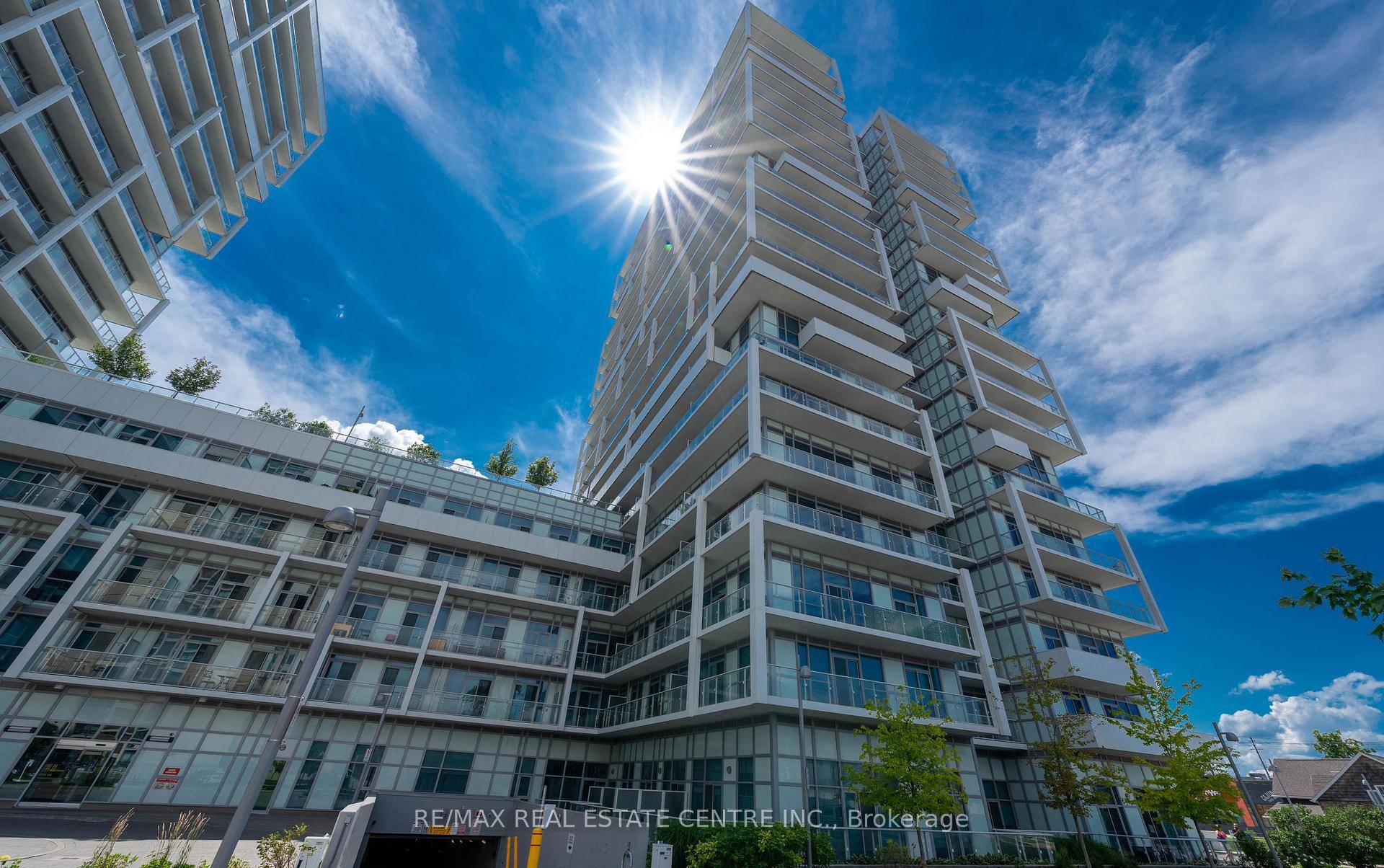 More than just a condo ! Enjoy the prime location and the lifestyle that comes with it !