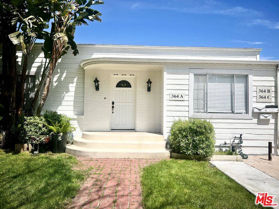 364 N San Vicente Blvd 1BR Beverly Grove La