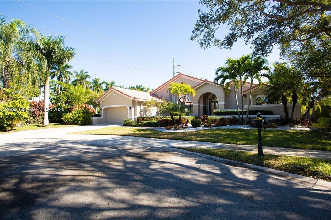 Beautiful and elegant 4 bedroom, 3 bathroom home located in the peaceful and highly desirable community of Tequesta Point in Weston.