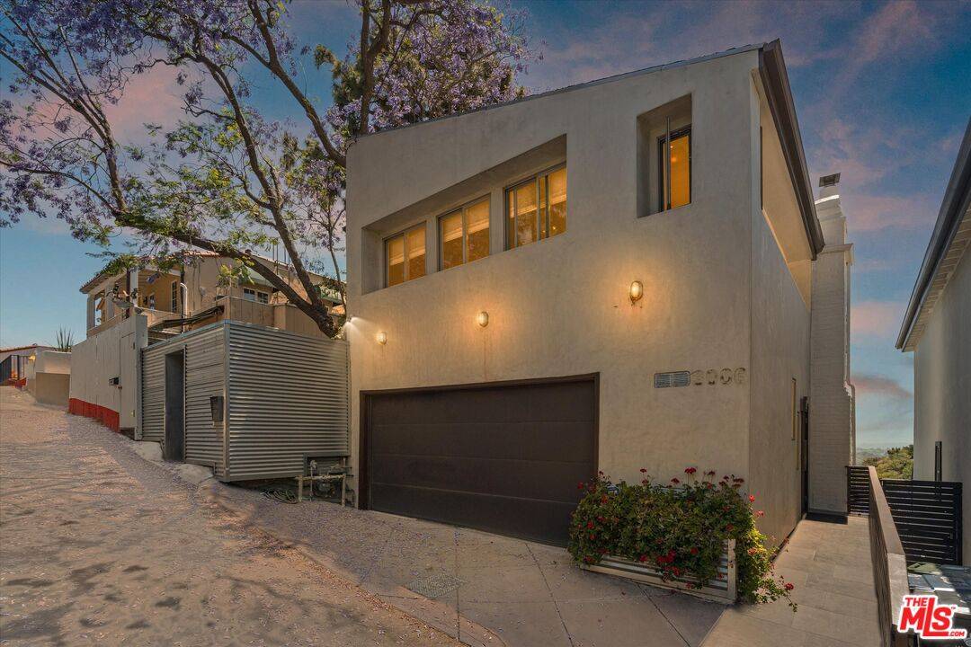 3006   Vista Crest Dr 3BR Hollywood Hills East La