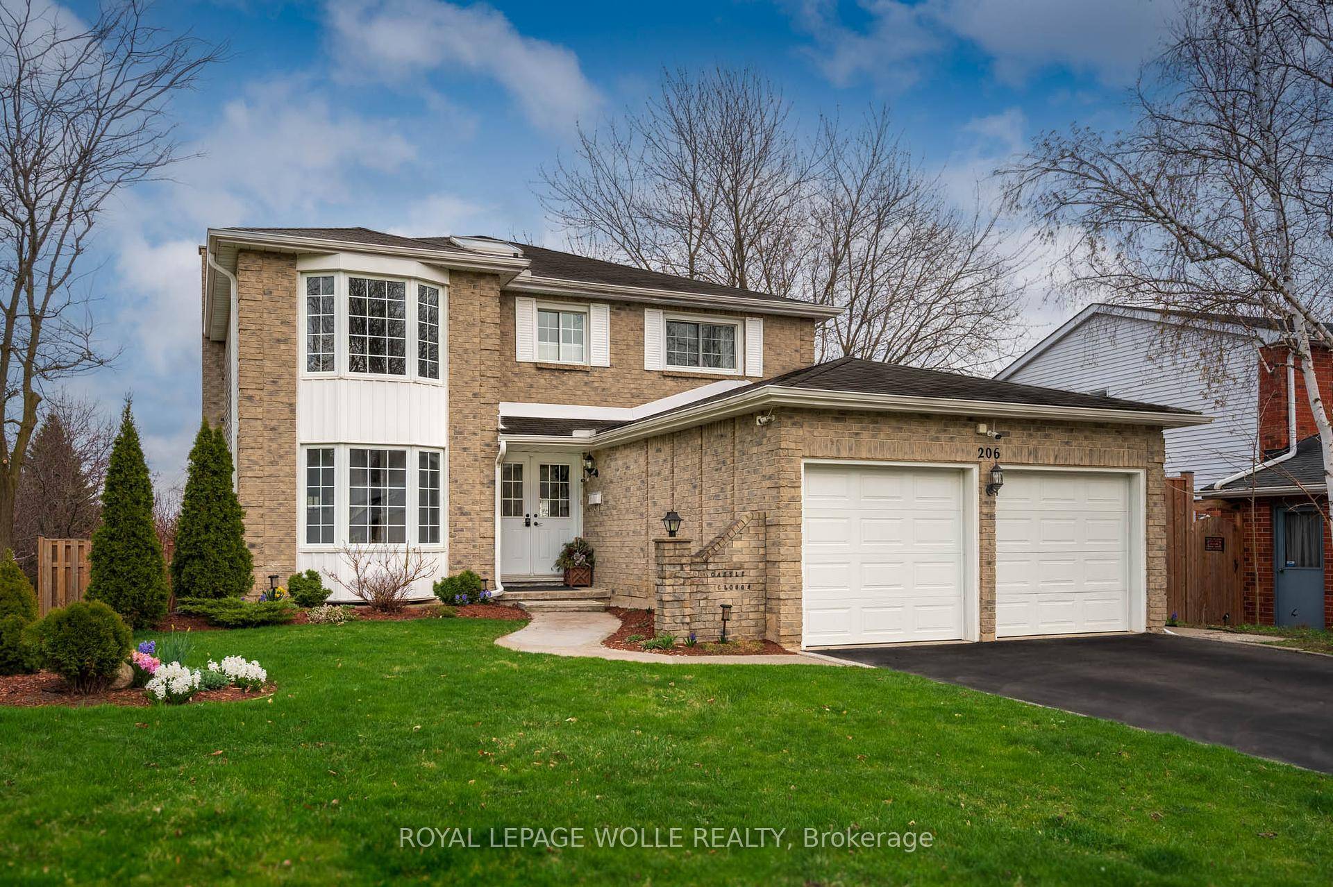 Located in the sought after Westvale neighborhood of Waterloo, you do not want to miss this immaculately updated, spacious 4 bedroom, 2.