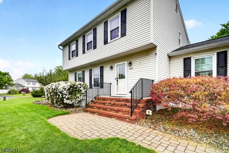 Move right into this beautifully updated home in desirable Woodfield Estates, perfectly situated on a quiet cul de sac street.