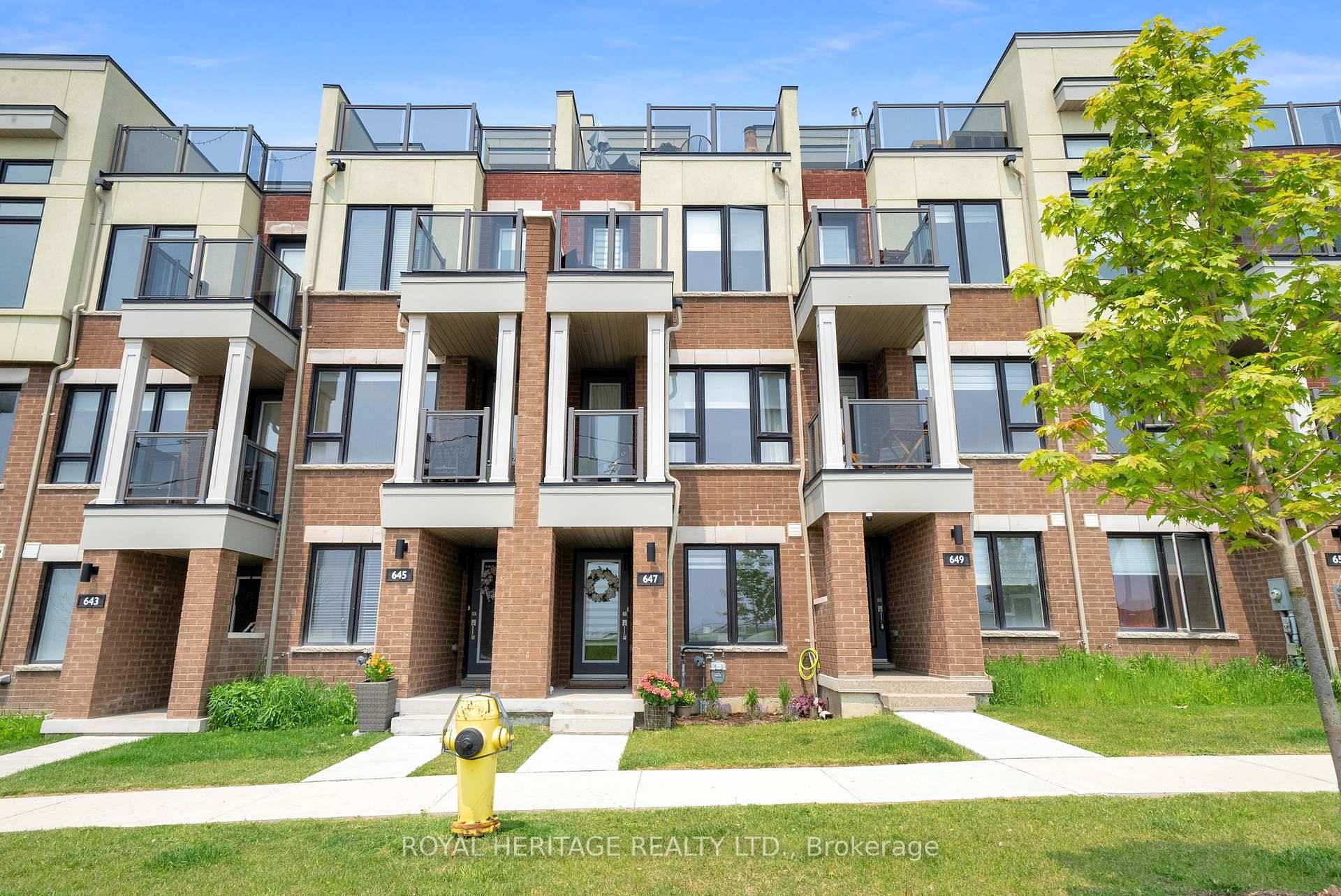 Here's your chance to own in this popular lakeside community !
