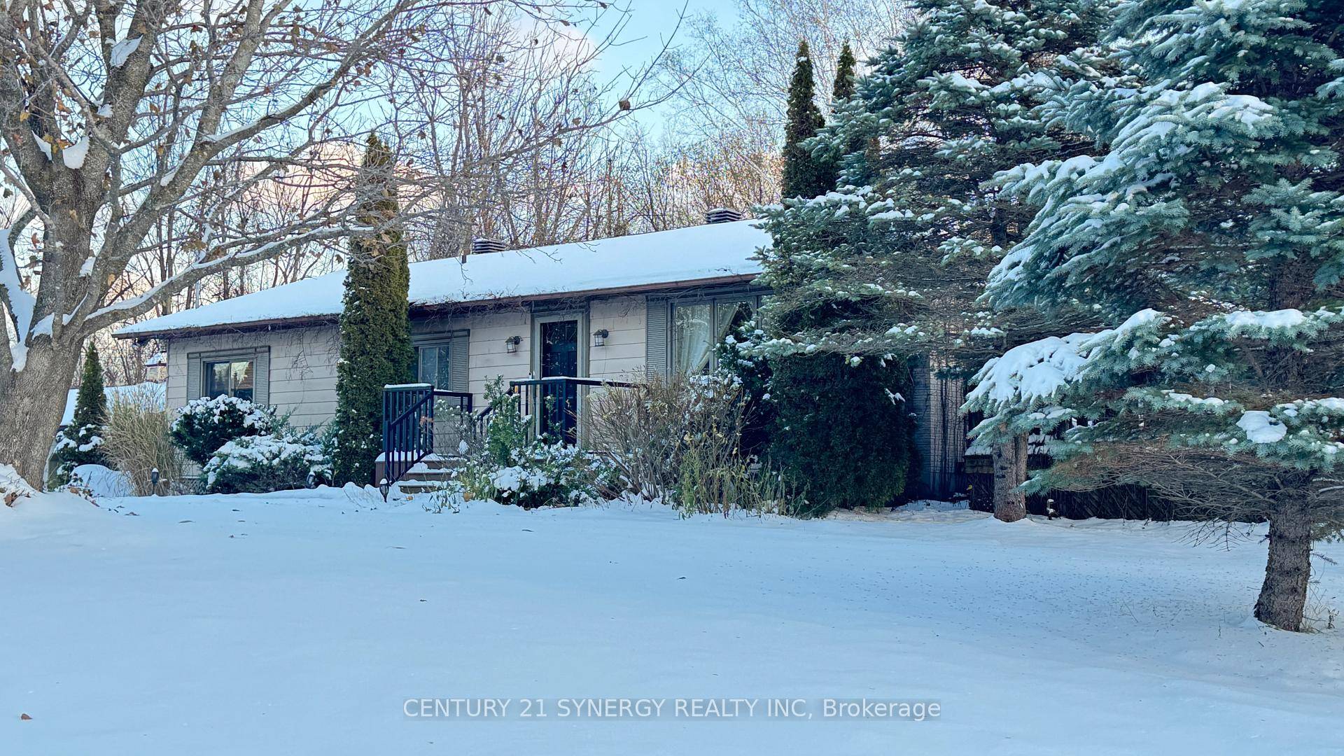 Beautiful and spacious bungalow on 2.