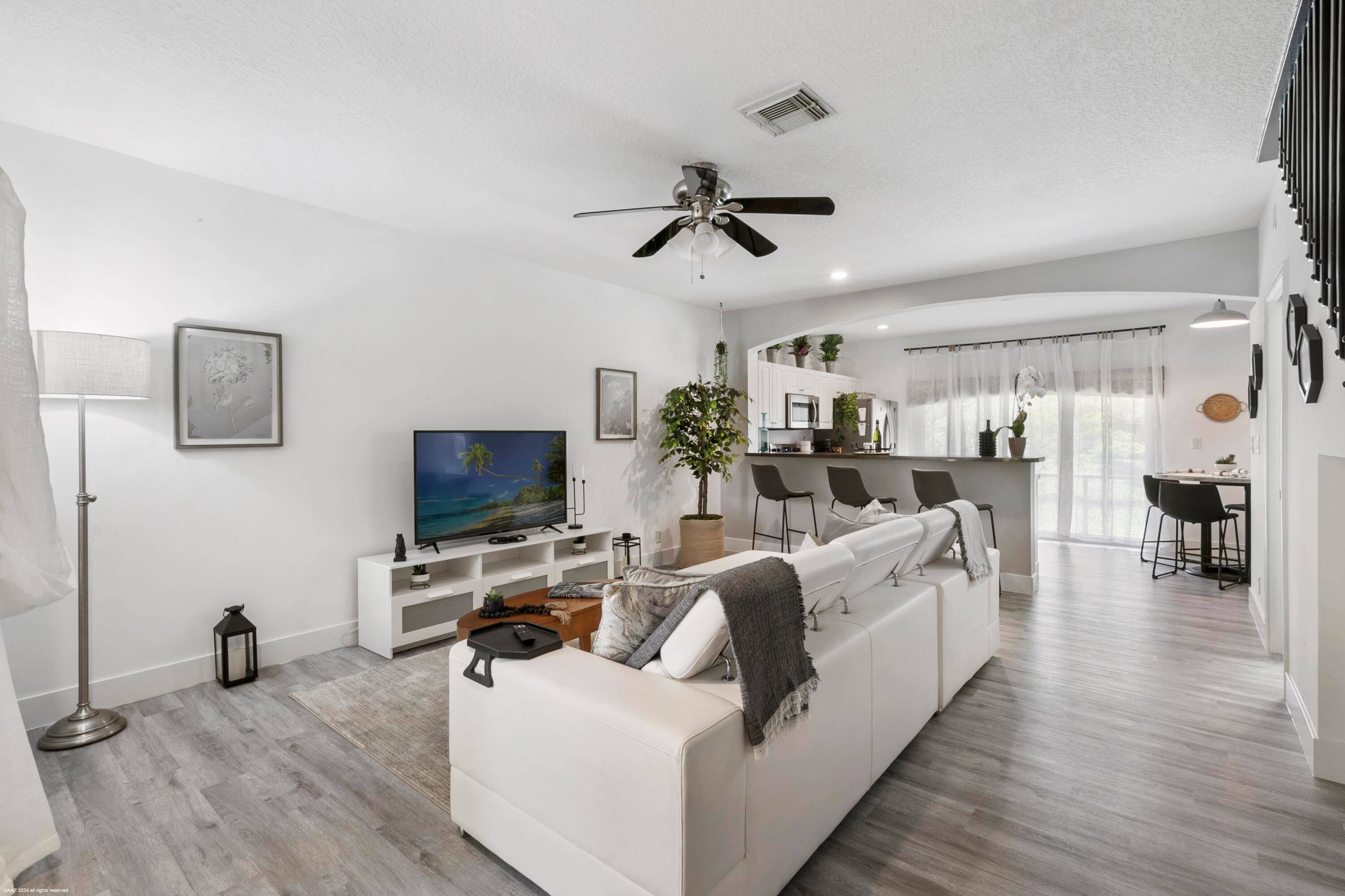 Updated Townhome with Dual Primary Suites Available seasonally or annually.