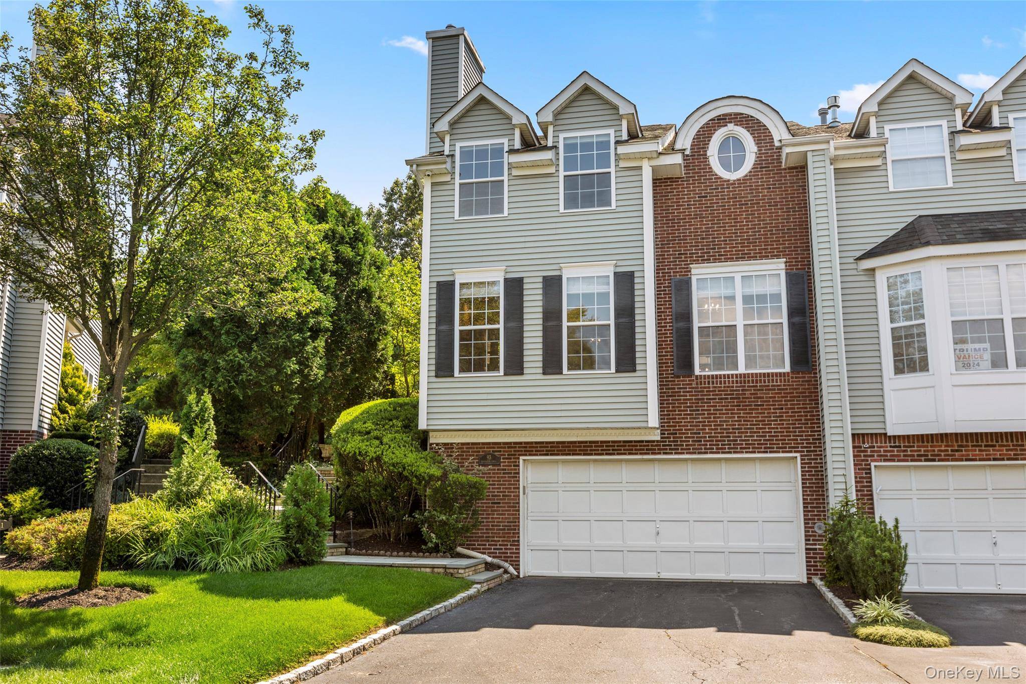 Welcome to 93 Paddington Circle, an exceptional 3 bedroom, 3 bathroom Dover model townhouse, the largest end unit in this highly sought after private gated community.