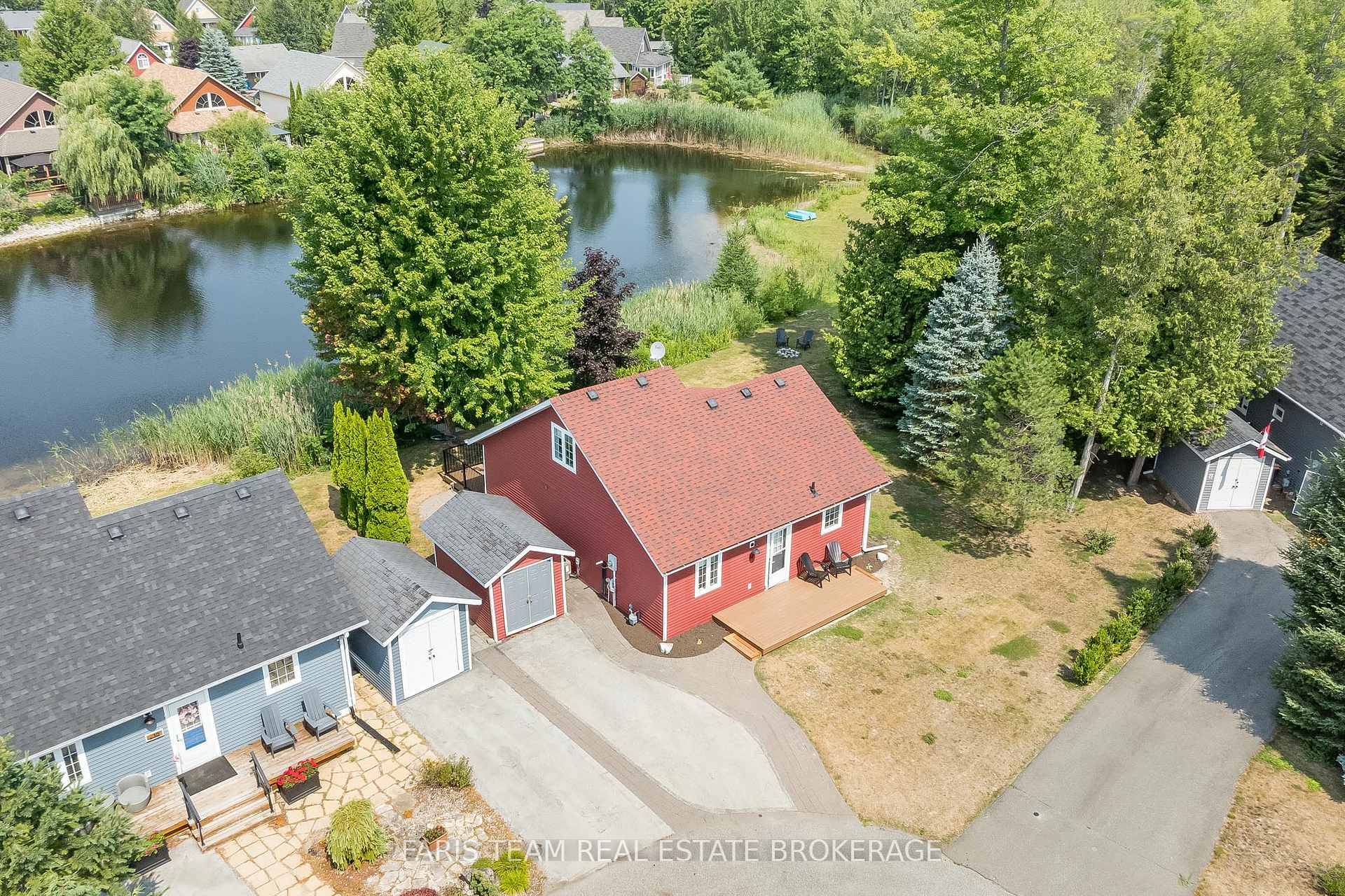 Top 5 Reasons You Will Love This Home 1 Tucked away on a quiet cul de sac in the gated, resort style community of CountryLife, this charming three bedroom home ...