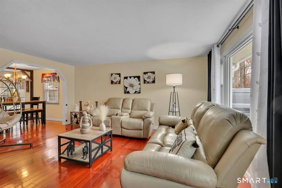 Welcome to 29 Woodhouse Ave, a beautifully maintained 3 bedroom, 2 bath split level home offering a perfect blend of comfort, style, and functionality.