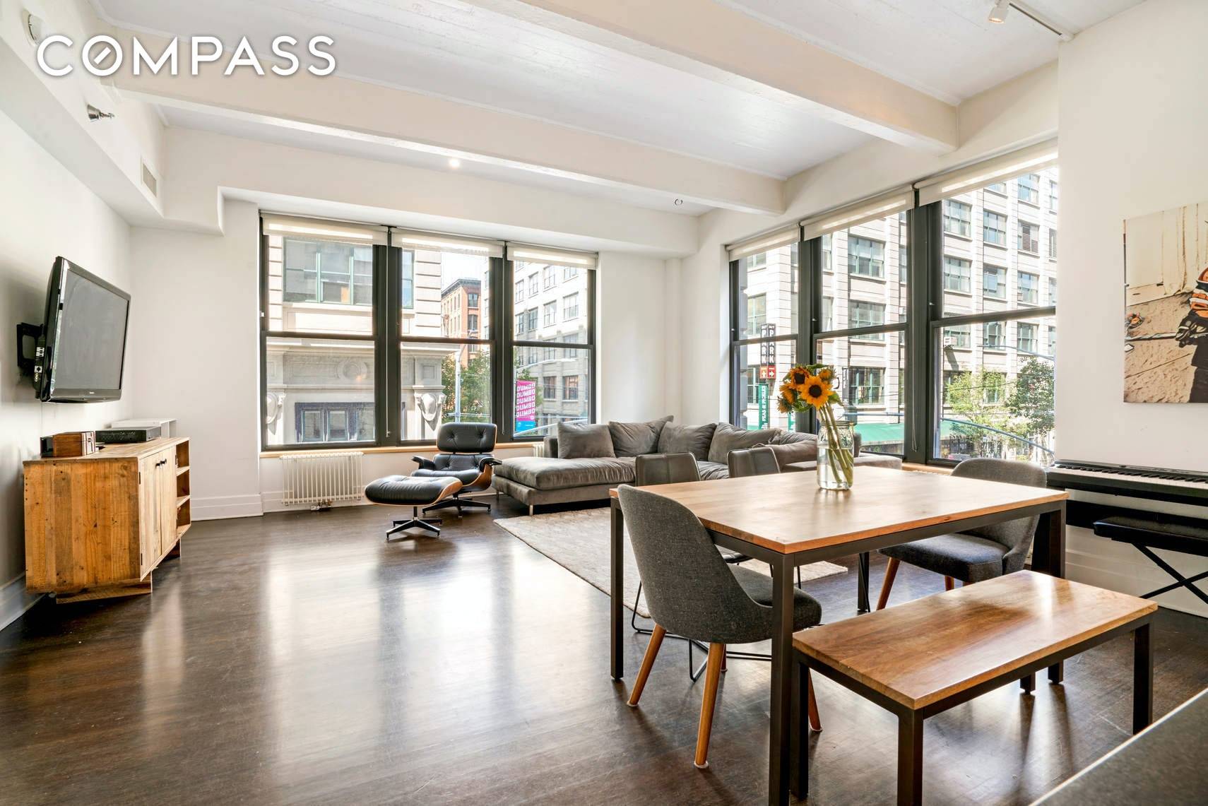 NO FEE 3BR 3BA CORNER UNIT 11 Ft BEAMED CEILINGS 12 WINDOWS 1, 675 SqFt SPACE, LIGHT amp ; LOCATION LOOKING FOR MORE SPACE ?