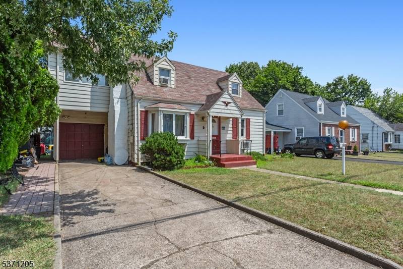 GREAT OPPORTUNITY TO OWN THIS WELL LOCATED HOME IN DESIREABLE AREA OF HALEDON.