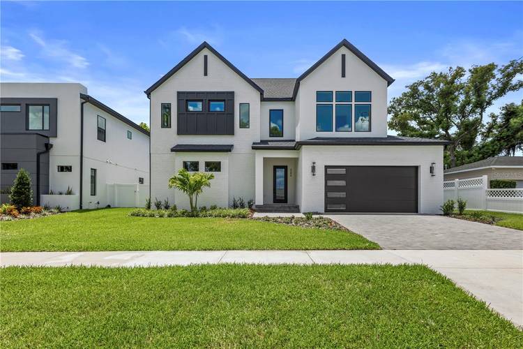Contemporary Luxury in Midtown 3206 W La Salle Street ?
