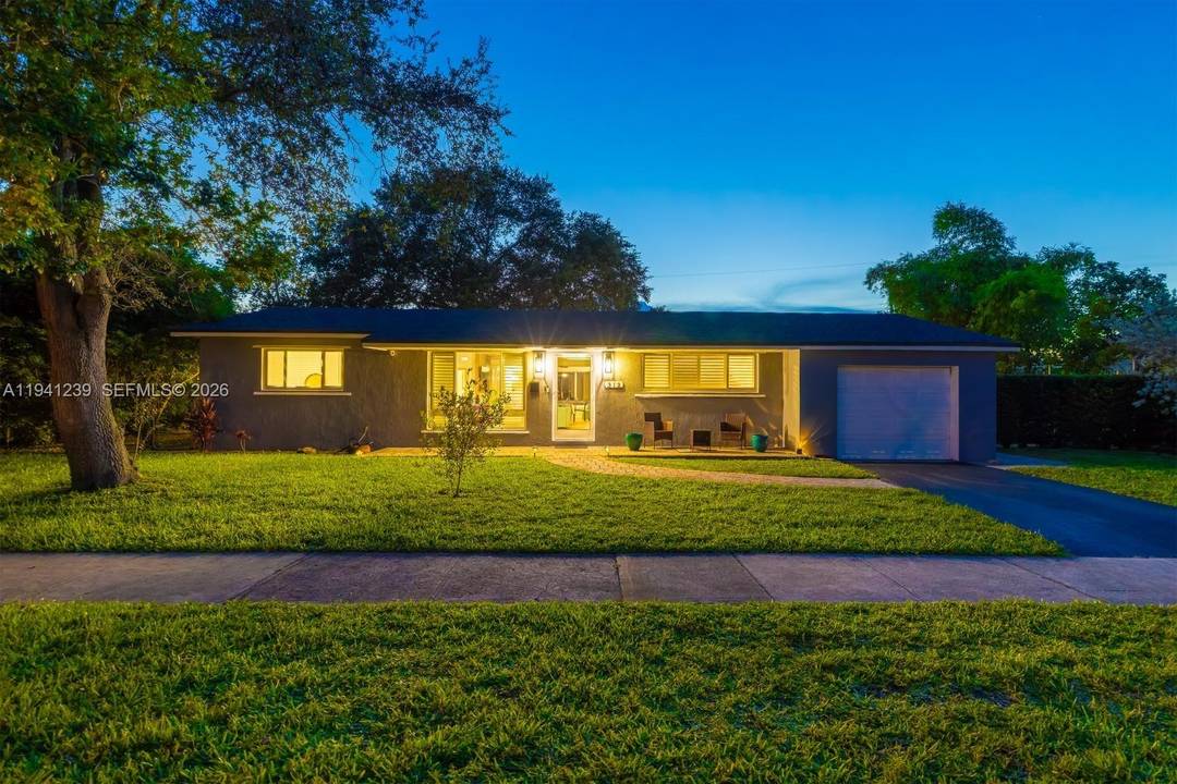 Welcome to this beautifully updated and recently remodeled 3 bedroom, 2 bathroom single family home featuring a screened spa style pool, located in the heart of Hollywood, just minutes from ...