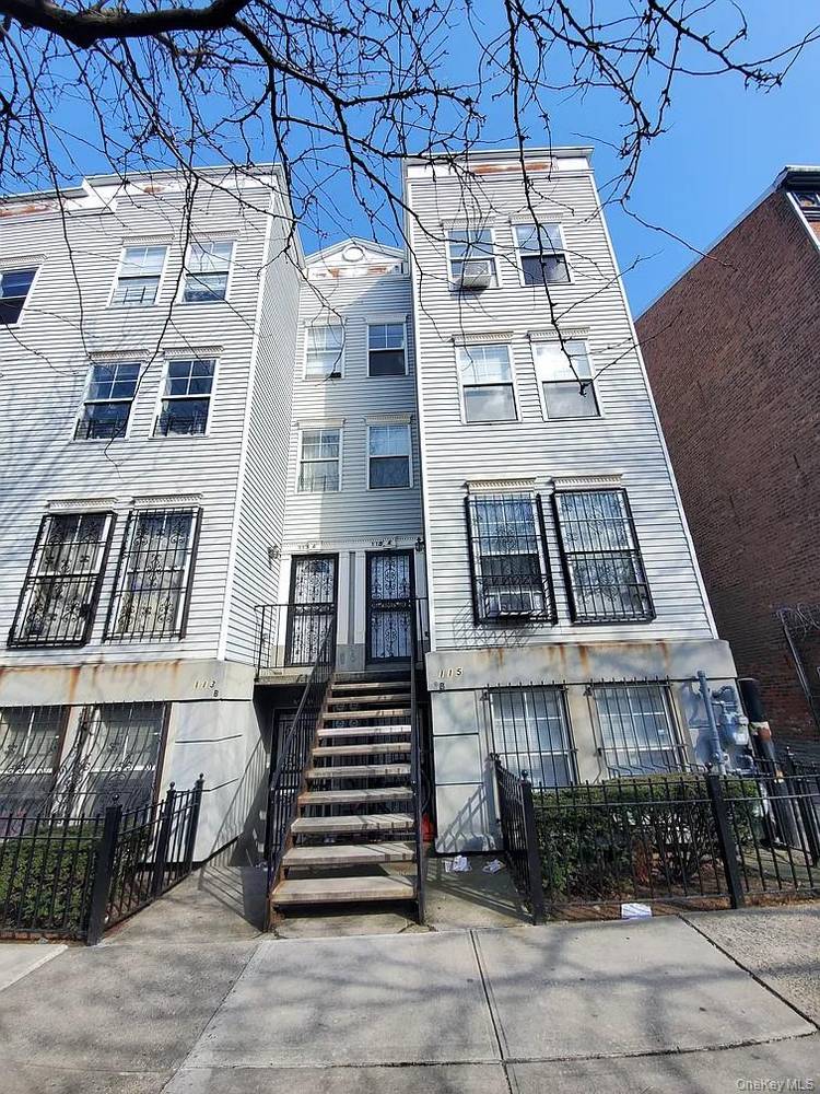 Beautiful duplex apartment in the heart of Clinton Hill offering space, comfort, and modern convenience.