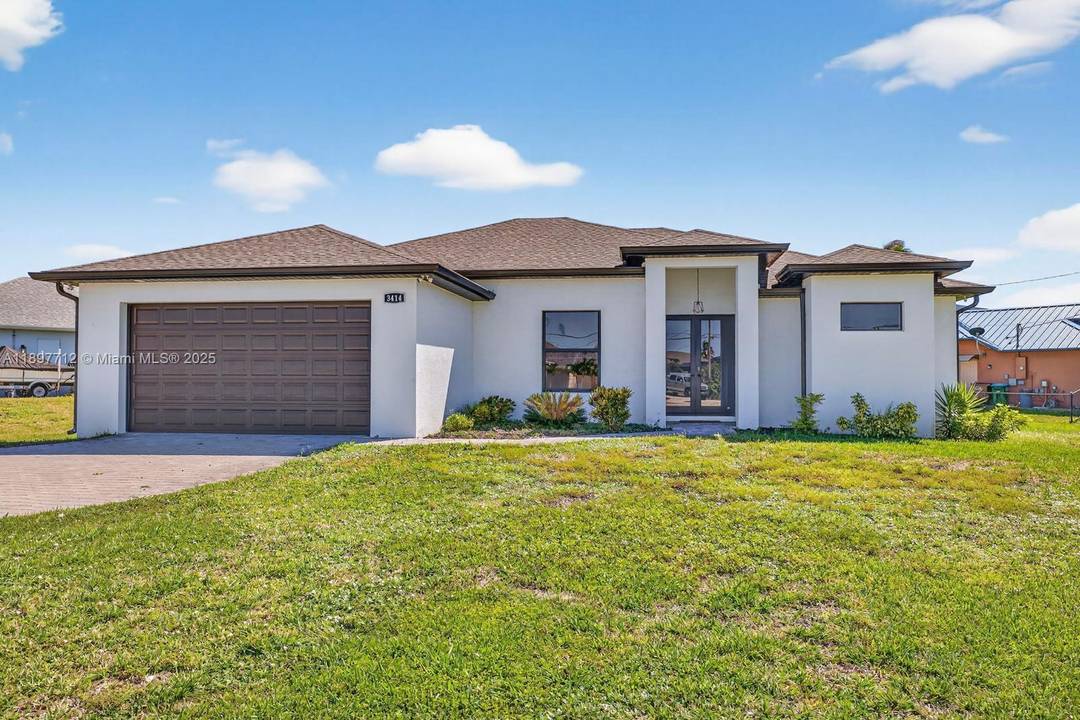 Welcome to this stunning Gulf Access home in the desirable NW Cape Coral area.