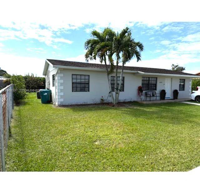 THIS HOME HAS BEEN TOTALLY REMODELED, FEATURES 3 2 READY TO MOVE IN, HAS UPDATED KITCHEN AND APPLIANCES, BATHSROOMS, FLOORING, ETC.