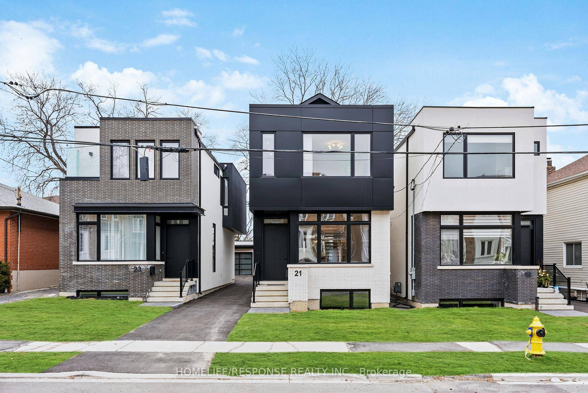 Stunning Luxury Modern Custom Built Home, Top of the Line Custom Designer Finishes.