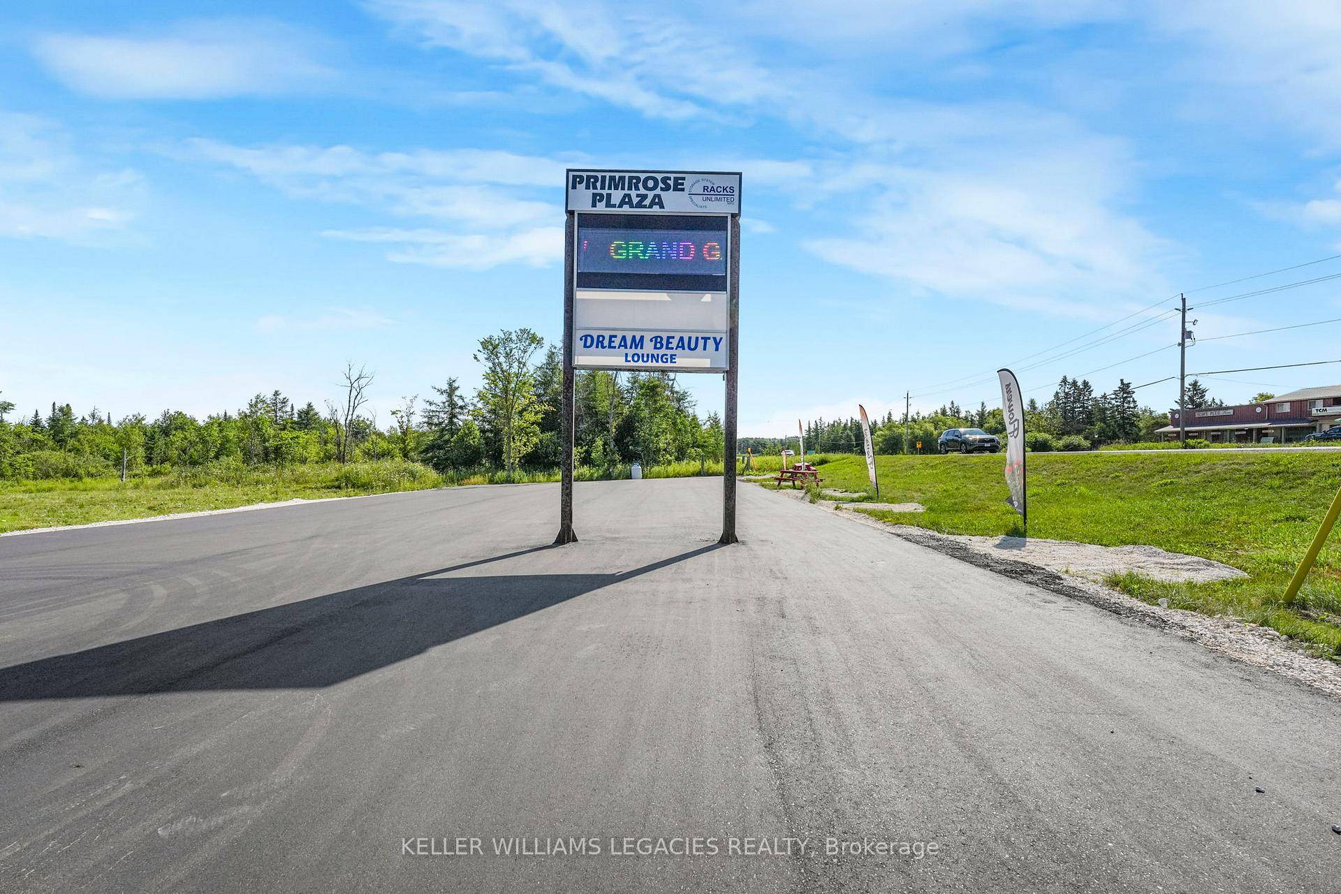 Welcome to an outstanding opportunity to grow your business in this highly visible commercial unit with direct highway exposure.
