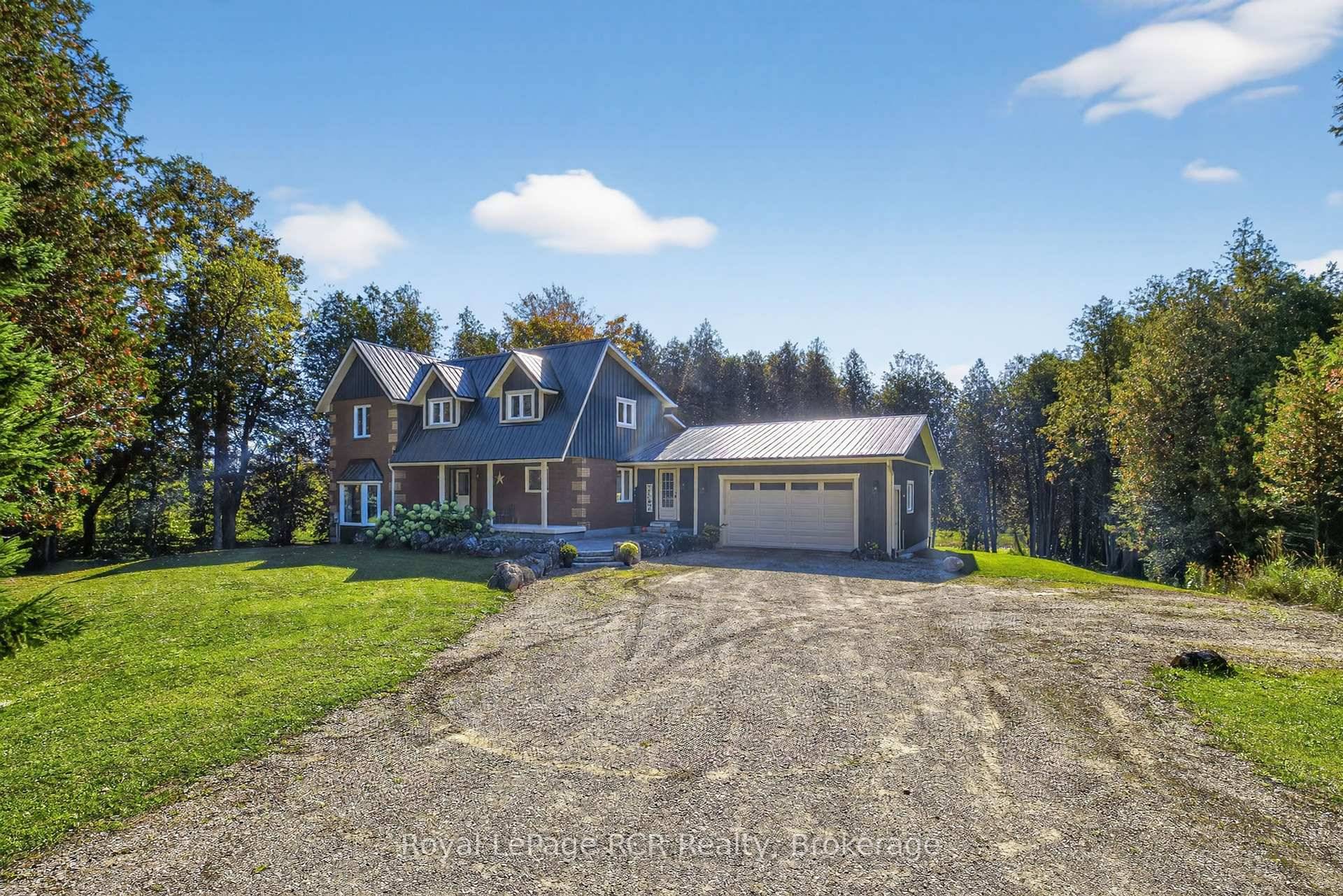 Discover the perfect blend of modern comfort and country charm, just 20 minutes from Collingwood and minutes from Lake Eugenia.