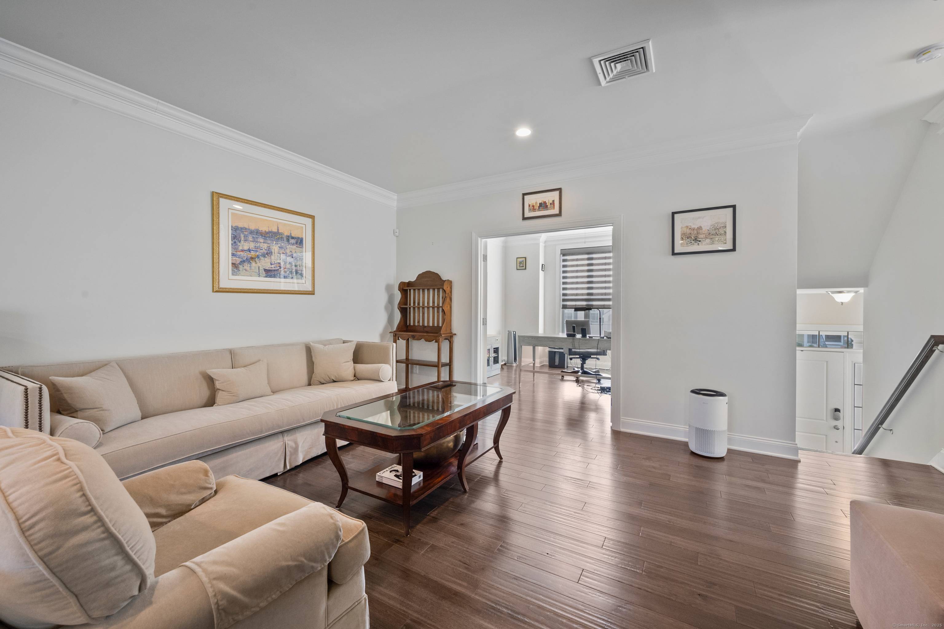 Welcome to 5 Gingham Court in Danbury, a beautifully maintained condo built in 2019 offering 2 bedrooms, 2 full bathrooms, and over 1, 700 square feet of modern living space ...