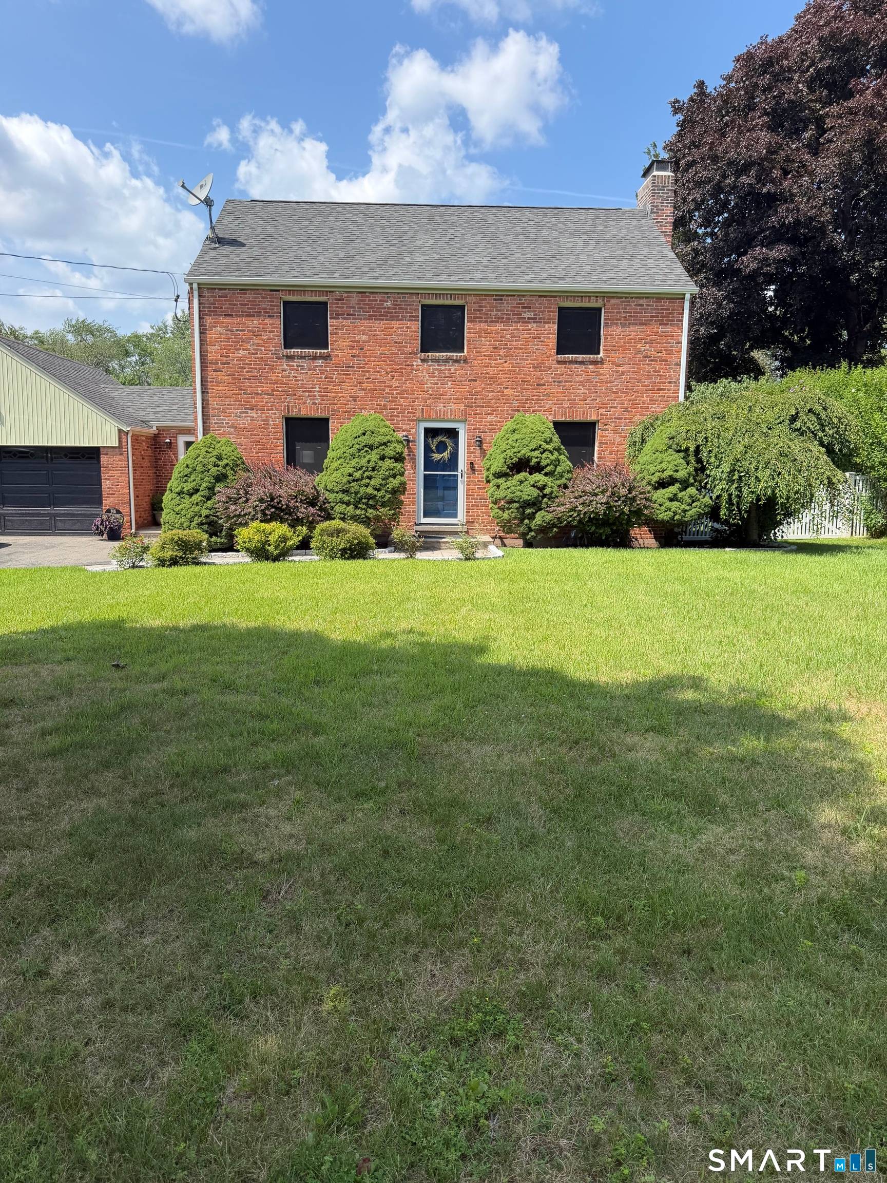This pet friendly home includes hardwood floors throughout and comes fully furnished !