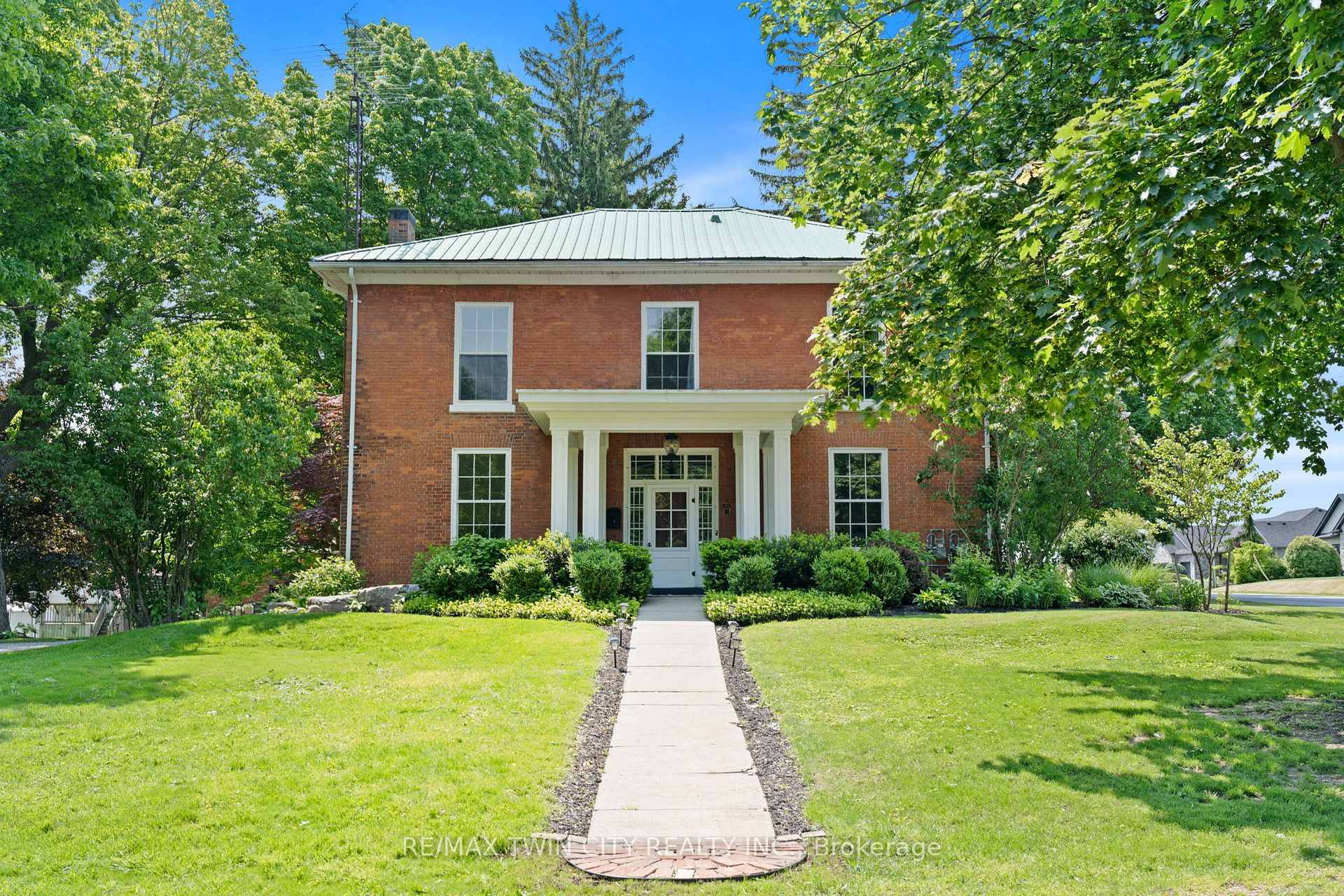 Step into the charm of 4 Murray Street West, this beautifully restored century home stands proud in the heart of Vittoria.