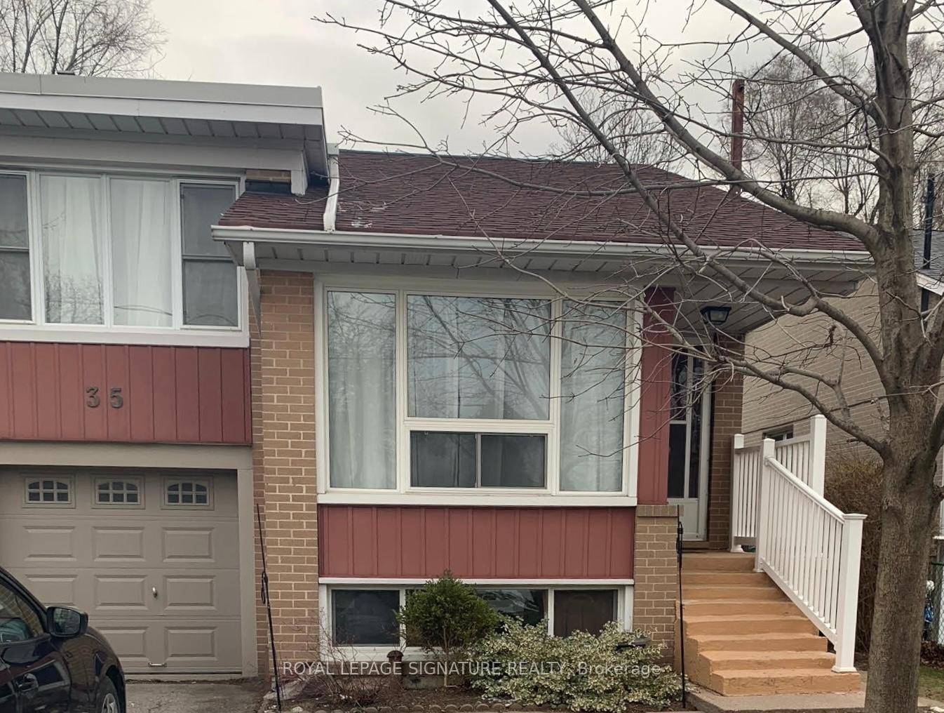 Welcome to this beautiful, bright and spacious 3 bedrooms 1 bathroom Main unit for lease !