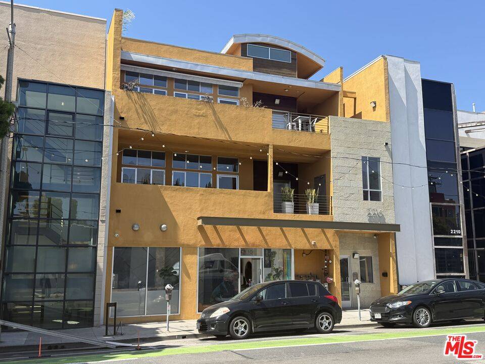 2216 Main St 9BR Santa Monica La