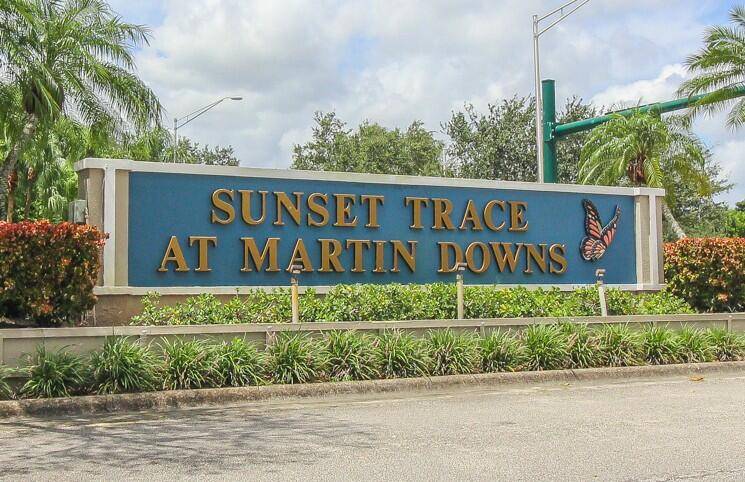 This 2 bdrm 2 1 2 bath located in Sunset Trace is a great opportunity to own in one of Palm City's most sought after neighborhoods with lots of amenities.
