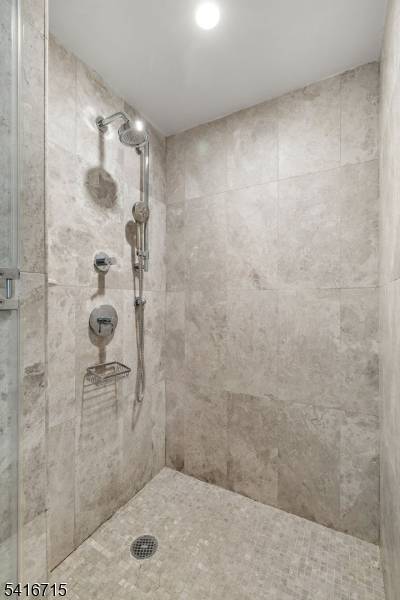 Rarely available 1, 979 sq.