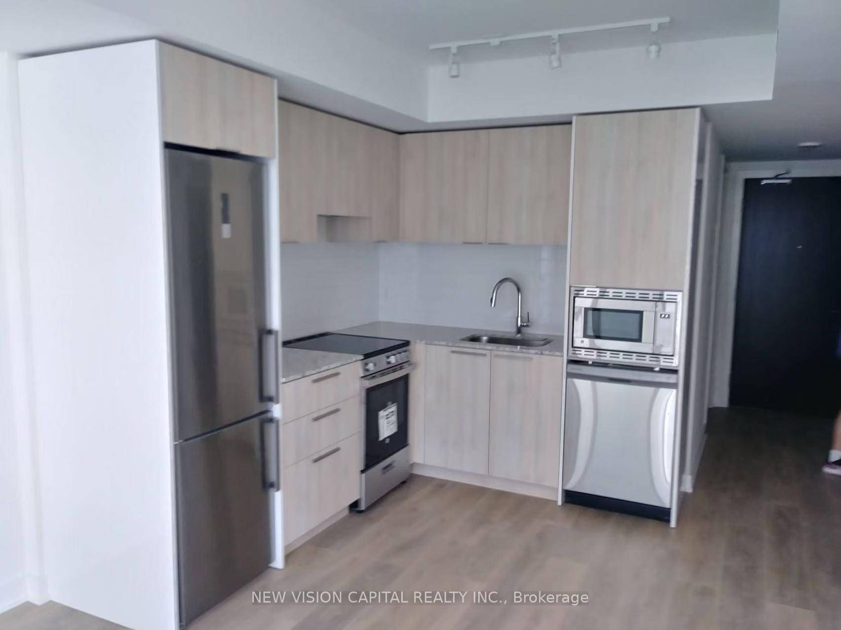 Beautiful Teahouse Condo In The Heart Of Downtown Toronto.