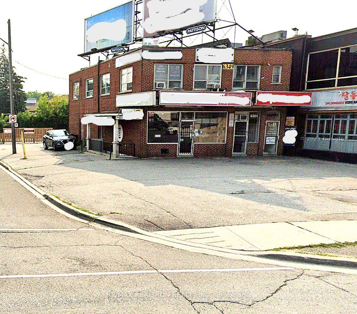 Prime corner office space available at 6349 Yonge Street, located at the high traffic intersection of Yonge and Steeles.