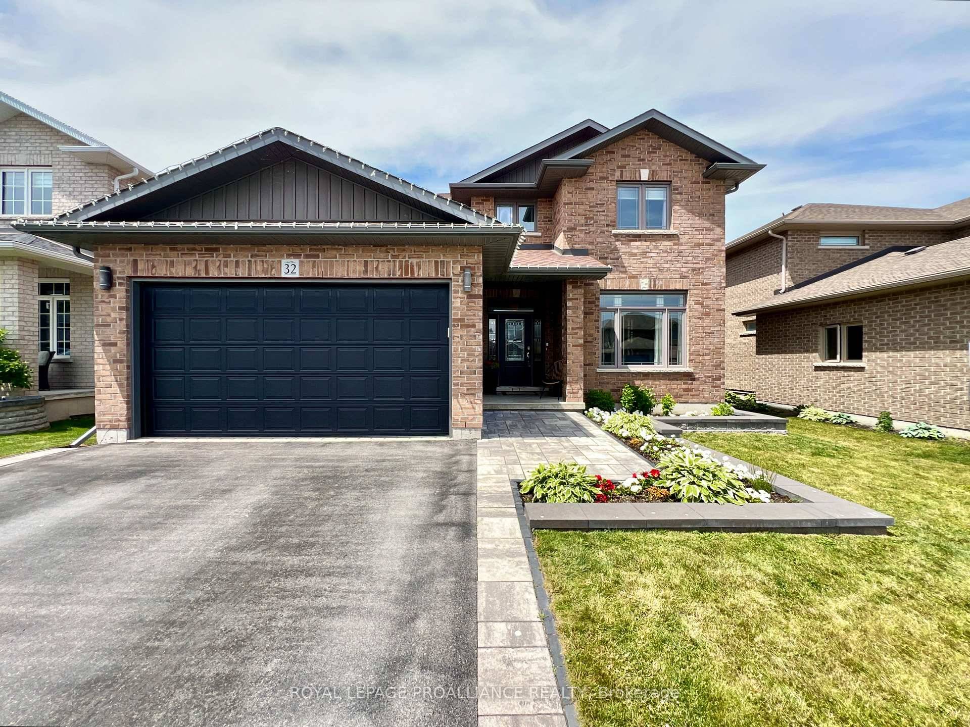 Set on a generous lot and on a cul de sac with no through traffic, this spacious 5 bedroom, 4 bathroom residence offers the perfect blend of comfort, privacy, and ...