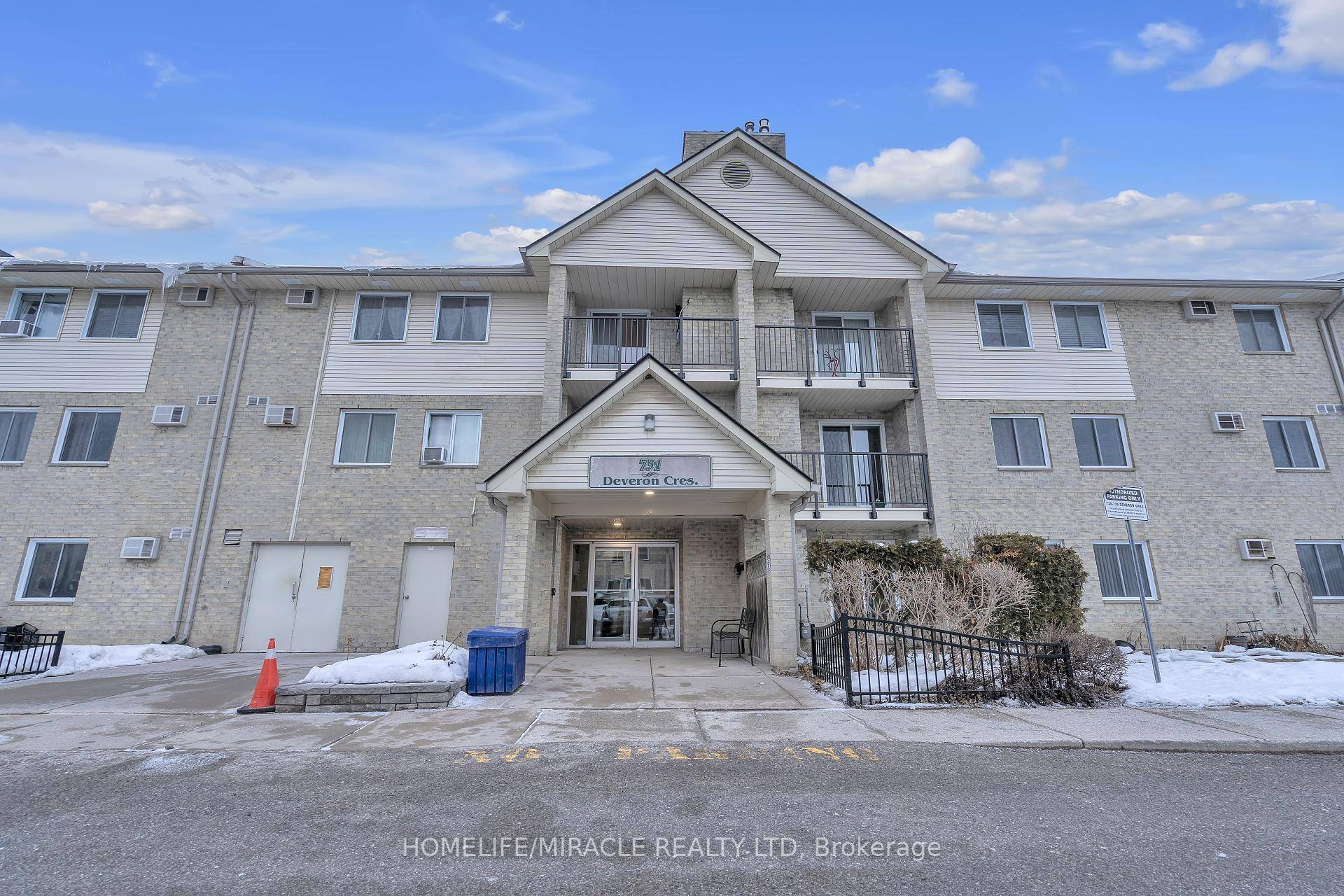 Welcome from London, Ontario's Unit 305 731 Deveron Crescent.