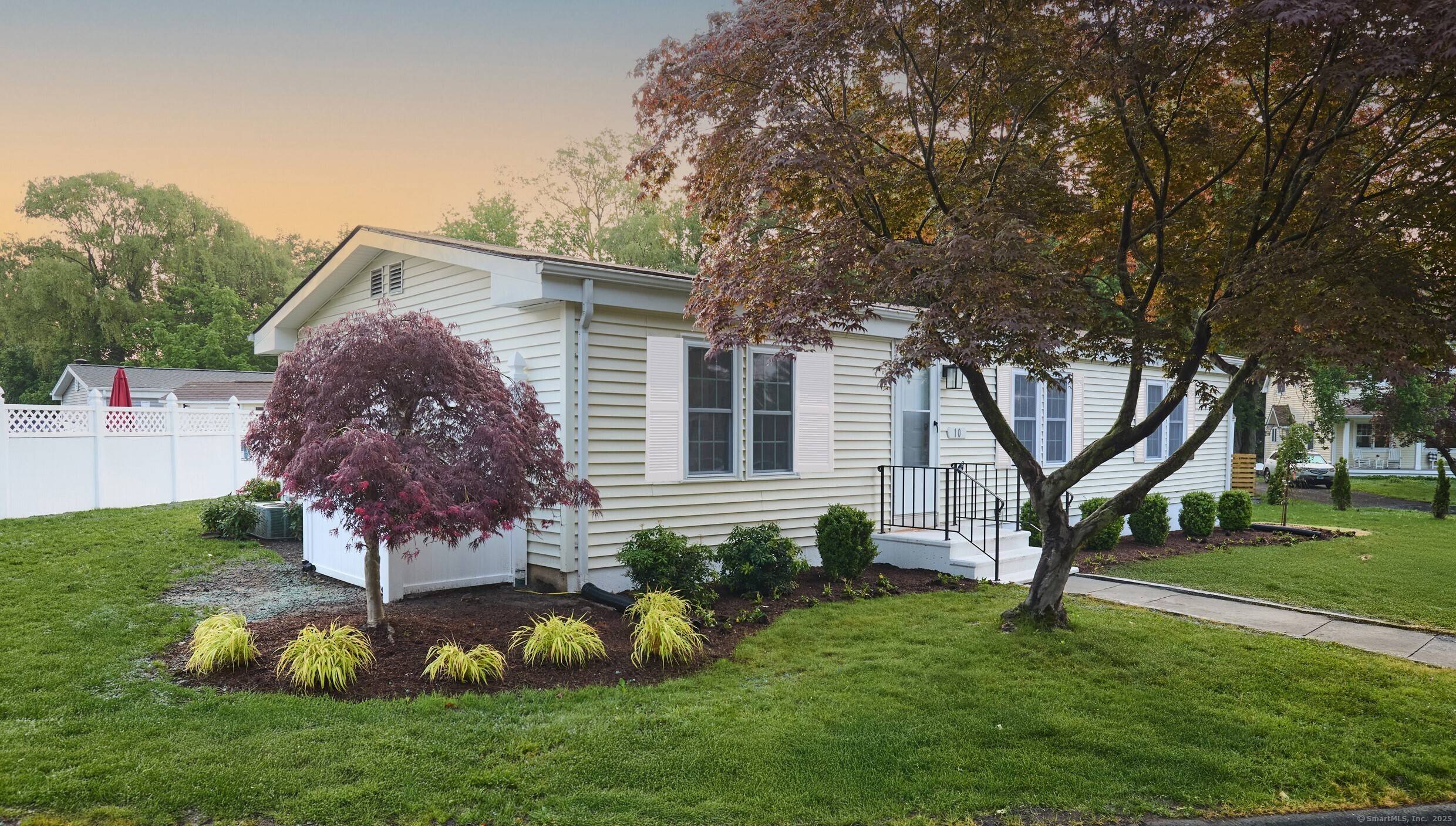 Enjoy the renovation, attention to detail and all that Westport offers from your 4 bedroom, 2 full bath home featuring designer kitchen, fireplace, custom built ins shelving, vaulted ceilings and ...