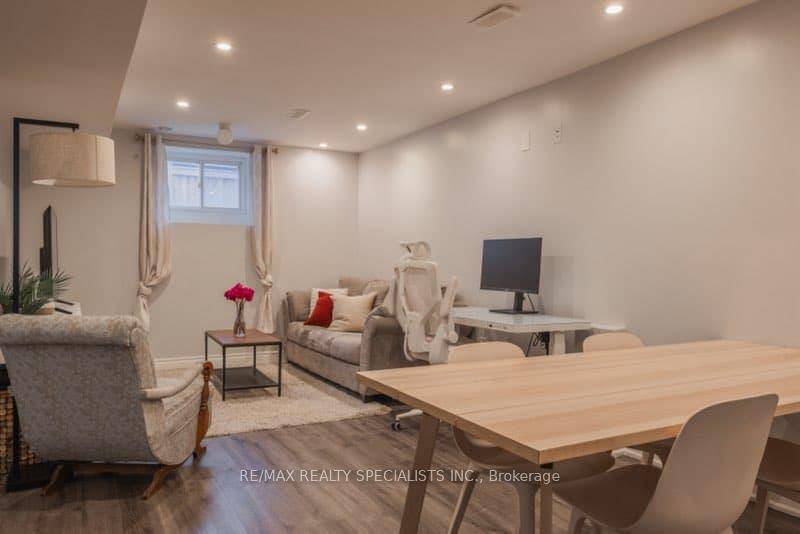Modern, spacious, and conveniently located, this 1 bedroom plus den basement suite is ideal for commuters, retirees or students.