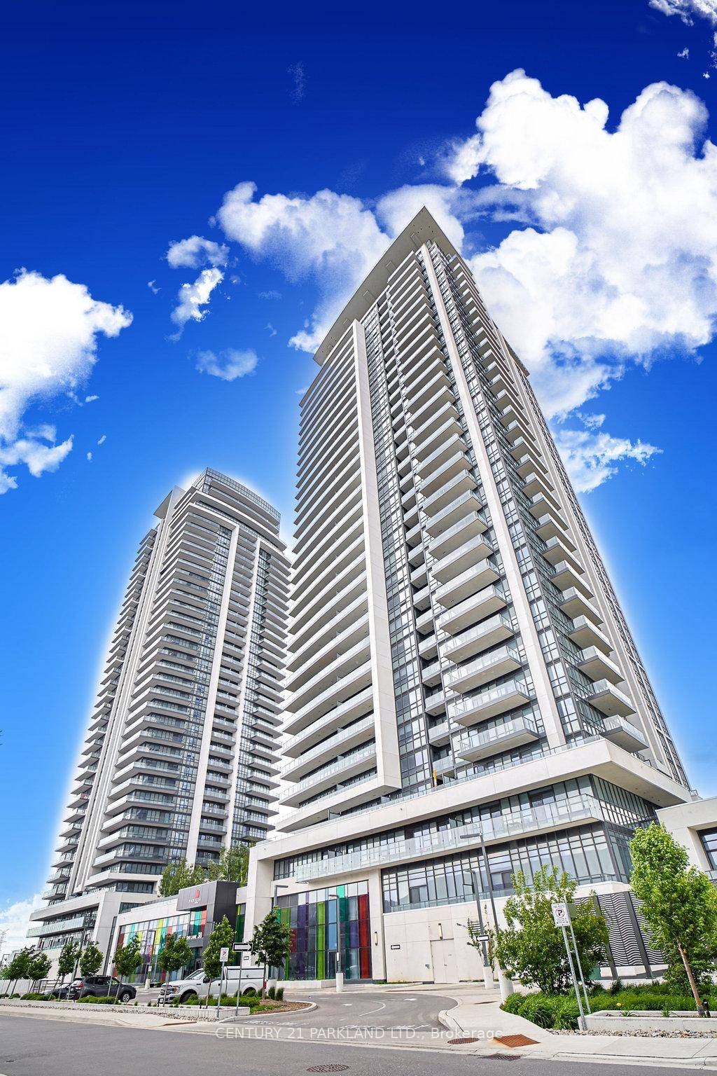 A Sleek and Modern 1 Bedroom, 1 Bathroom Condo in the Heart of Commerce Valley, Offering the Perfect Blend of Comfort, Location, and Lifestyle.