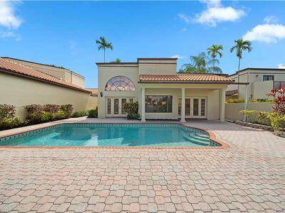 24 hr GUARD GATED LAKEFRONT POOL HOME.