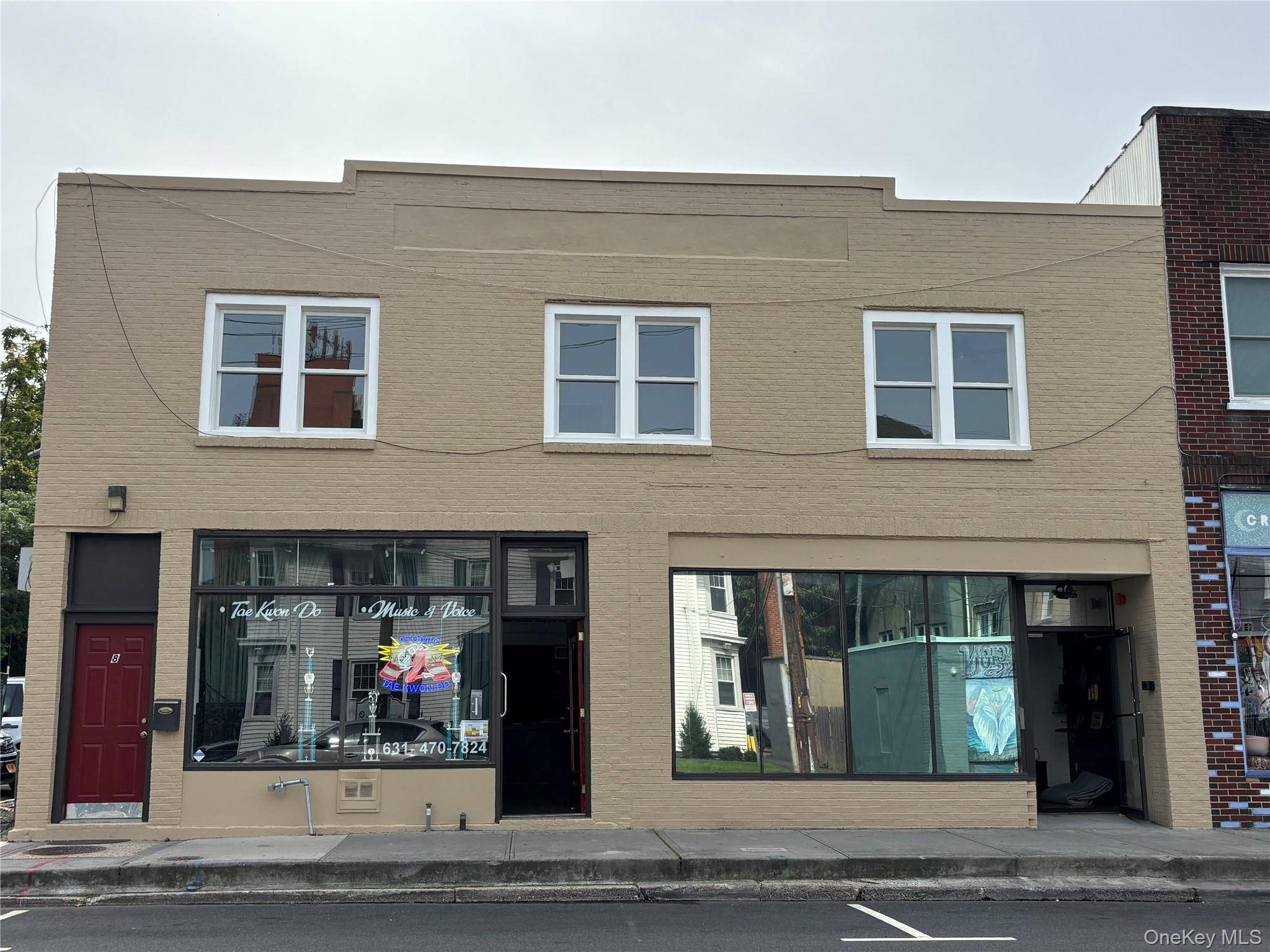 Newly renovated 2 bedroom, 1 bathroom apartment right in the heart of Huntington Village !