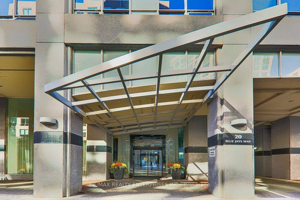 gt ; Bask in the Sunshine on this Unique Private 26' Terrace gt ; Furnished Short Term Stays Luxury Suite through Skyrise Living Furnished Corporate Luxury Suite Availability 4 to ...