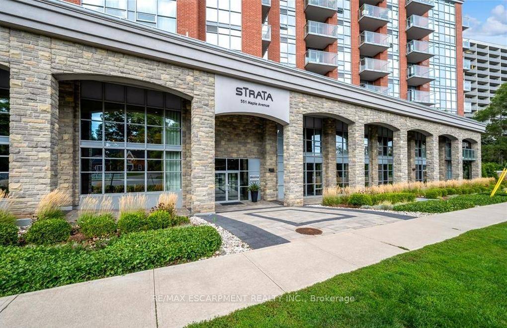 Welcome to the highly sought after Strata in Downtown Burlington !
