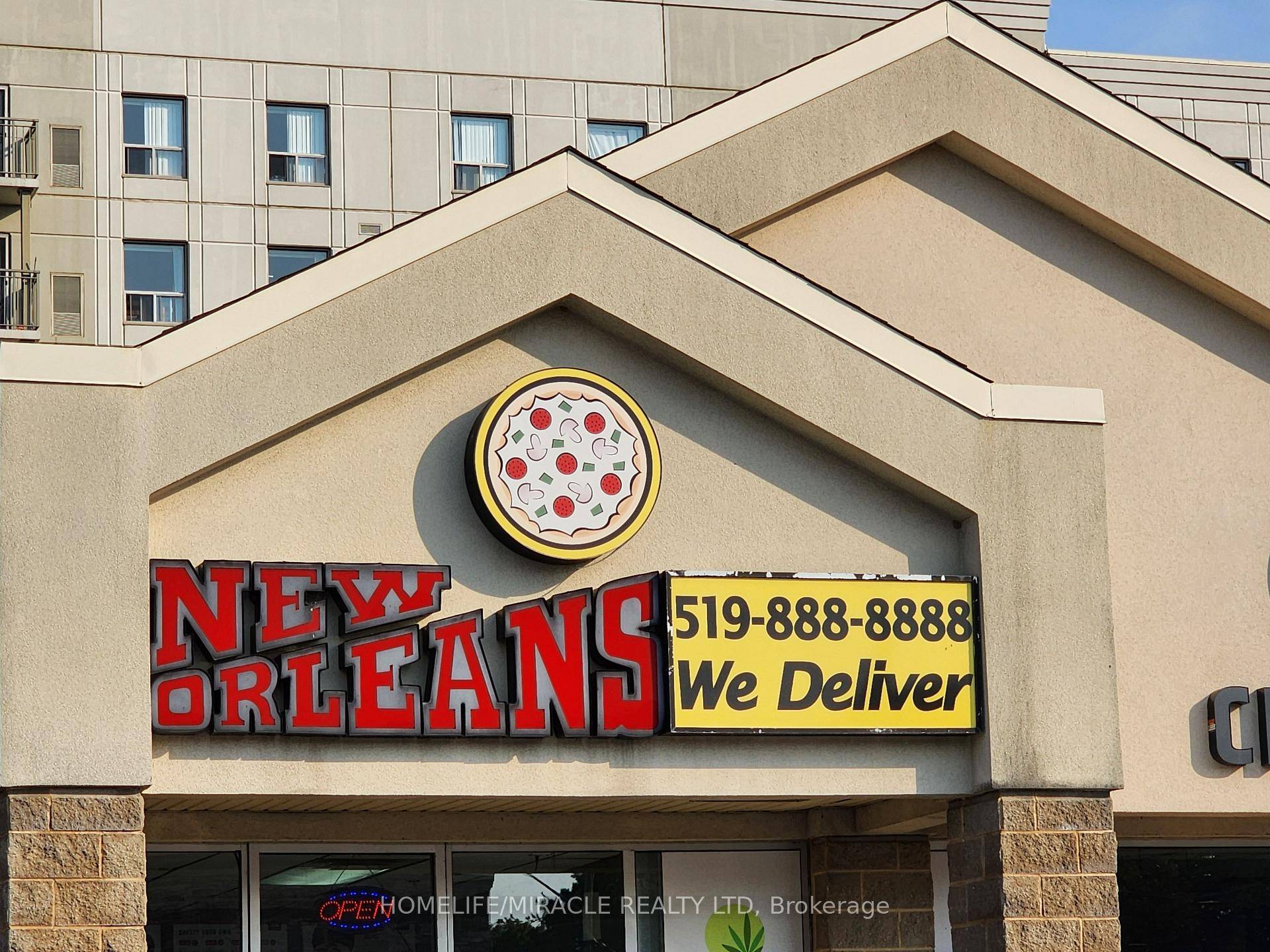 Discover an established and successful running new Orleans Pizza business Nestled in the heart of waterloo, ON.