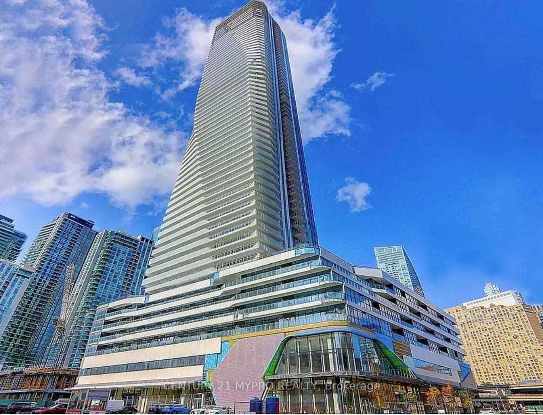 Brand New 1 Bedroom And 1 Bathroom Unit fully furnished In The Heart Of Downtown.